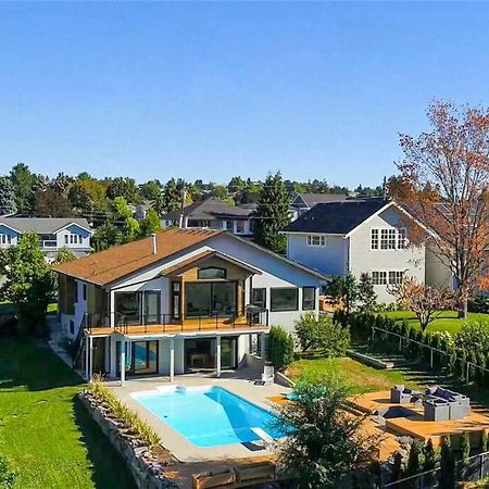 Luxurious 5 Bedroom House With Pool & Sauna West Kelowna Exterior photo